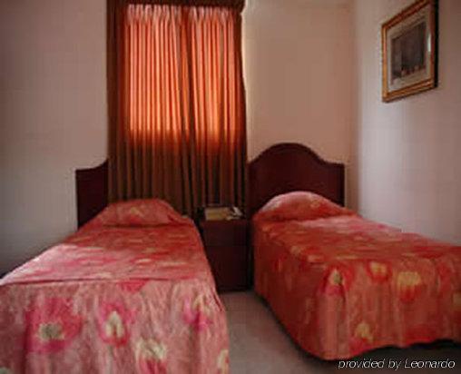Hotel Covadonga Панама Сити Стая снимка